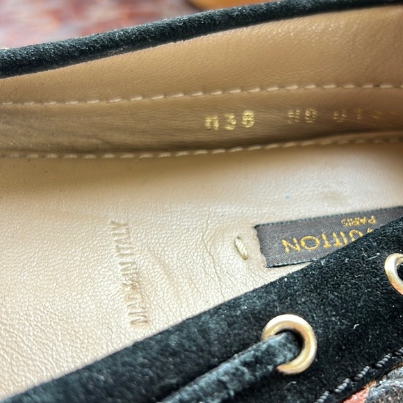 Louis Vuitton Leopard Print Leather and Black Suede Trim Gloria Loafers 👞 - Picture 14 of 16